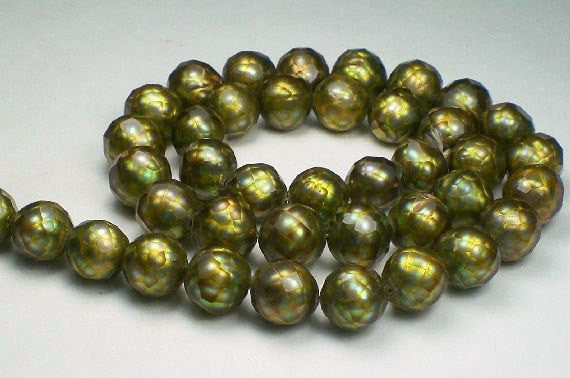 Faceted Pearls 9.5mm Green Gold Freshwater Pearls 12 pcs.